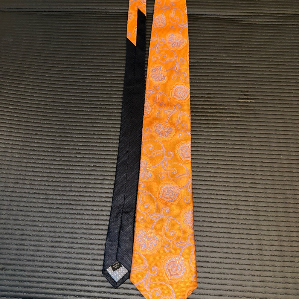 John W Nordstrom’s men’s neck tie 100% Silk